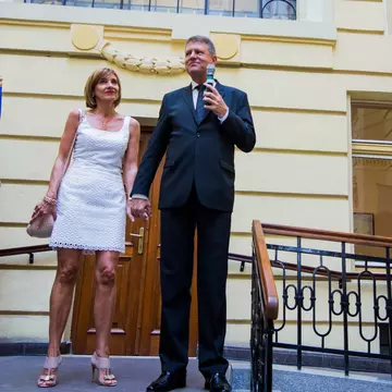 Răzvan Ciobanu face praf ținutele Primei Doamne, Carmen Iohannis