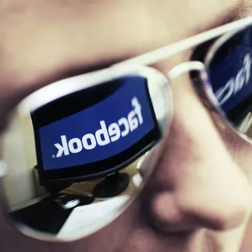 Vrei să nu-ți pierzi locul de muncă? Ai grijă ce faci pe facebook!