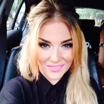 Oana Radu și-a mărit buzele, iar fanii ei sunt oripilați! Cum arată acum?