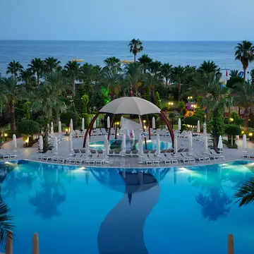 (P) Saphir Resort & Spa, hotelul cu grădini exotice