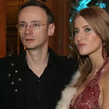 Mihai Albu îi face şi acum pantofi fostei soţii: ”Sigur că nu-i iau bani”