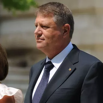 Designerul Primei Doamne face dezvăluiri. Cum îi place lui Carmen Iohannis să se îmbrace