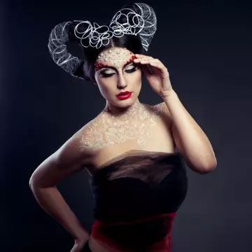 Totul despre femeia Capricorn - compatibilitate și relații cu alte zodii