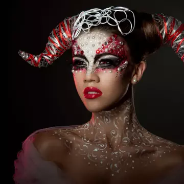 Totul despre femeia Taur - compatibilitate și relații cu alte zodii