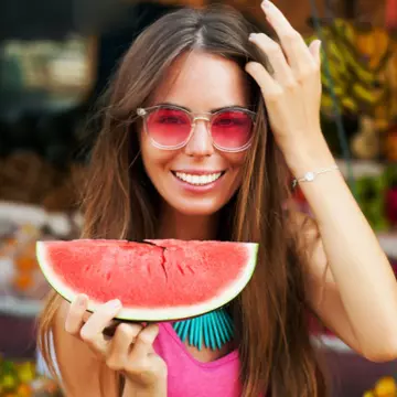 Pepenele roşu, fructul care te face mai frumoasă