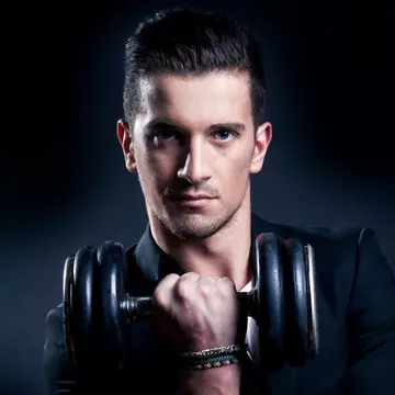 Cum să nu te îngrași în vacanță. Sfaturi de la Florin Neby