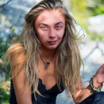 Pete pe față de la soare? Ce să faci