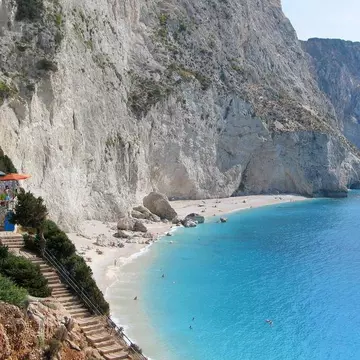 (P) Lefkada, insula leandrilor și a grădinilor de lămâi