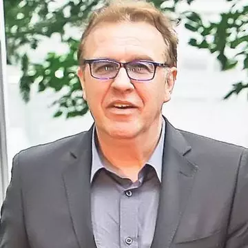 Măsură de ultimă oră! Ce a decis conducerea Spitalului Floreasca în cazul asistentei care s-a fotografiat în pat cu Gabriel Cotabiţă