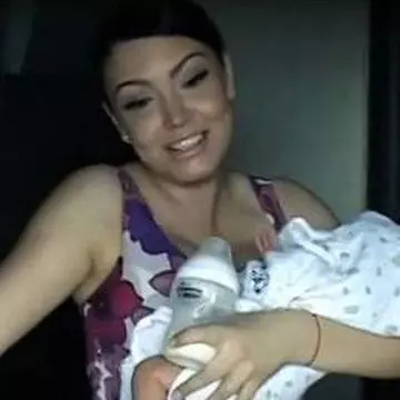 O să-ți dea lacrimile! Cea mai emoționantă poză cu Andreea Mantea de când a devenit mamă!