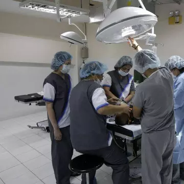Ce a pățit o femeie pe masa de operație în Elveția e incredibil!