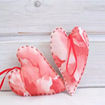 (P) Ce inseamna o nunta romantica – de la decoratiuni la rochia de mireasa