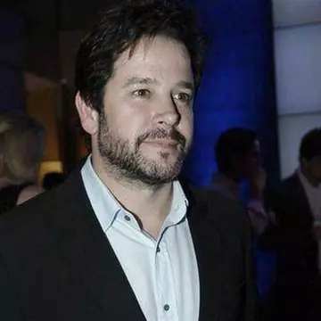 Gras, îmbătrânit şi cu barbă! Aşa arată astăzi Murilo Benicio, interpretul lui Lucas din telenovela "Clona" 