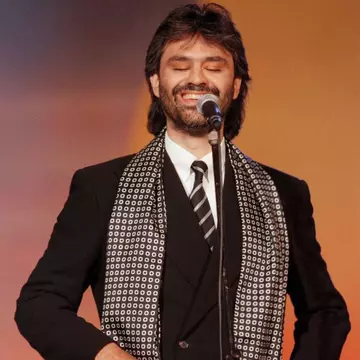 Ce mult a îmbătrânit Andrea Bocelli! Aproape că nu-l mai recunoști! | FOTO