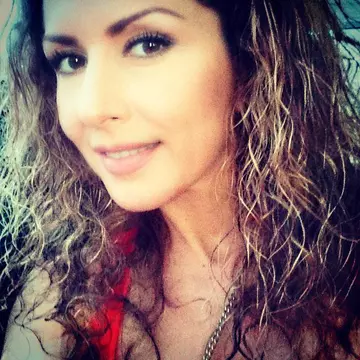 Imaginea care i-a împărţit fanii în două. Carmen Brumă e mai slabă ca niciodată