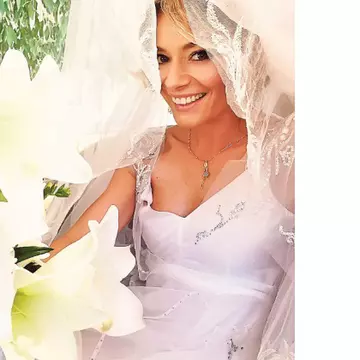 Secretul buchetului de mireasă al Laurei Cosoi