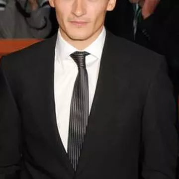 Panică pe platoul de filmare! Un actor s-a împușcat în cap din greșeală