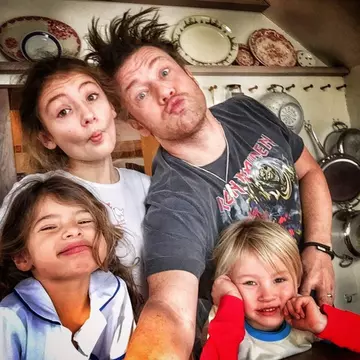 Pe ce a dat "nebunul" de Jamie Oliver 10 milioane de lire sterline!