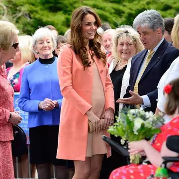 Kate Middleton din nou însărcinată? Cum o protejează regina Elisabeta