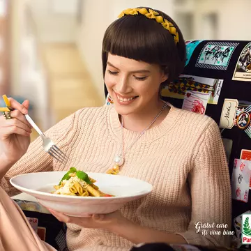 (P) Pandantiv cu sos cremos de brânză