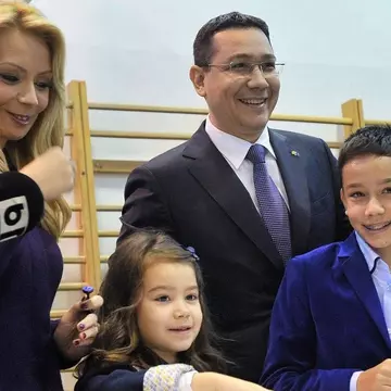 Irina, fiica lui Victor Ponta, replică savuroasă, după ce a spus că nu vrea la școală