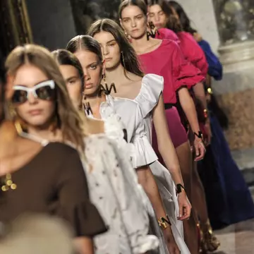 Idei de coafuri și machiaje de la Săptămâna Modei din Milano