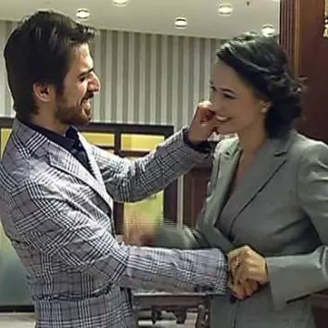 Andreea Marin, cu ochii în lacrimi la TV: "E un subiect sensibil şi emoţionant pentru mine"