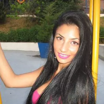 Îti mai amintesti de Monica din trupa Angels? Bruneta revine în muzica, dupa mai bine de 10 ani. Cum arata acum