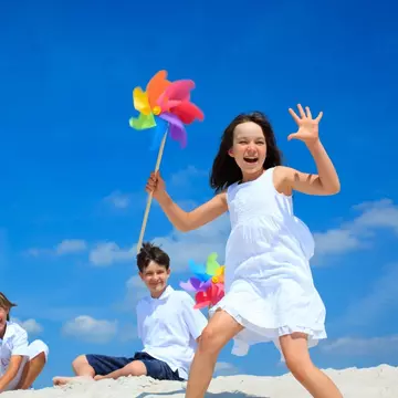 (P) De ce este Zakynthos o insulă perfectă pentru vacanțele în familie?