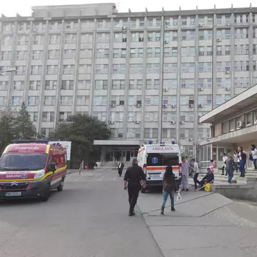 Caz inedit la Constanța. Medicii au crezut că e vorba de gemeni, dar femeia a născut două fetiţe siameze