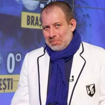Confesiunile unui om obişnuit | Busu merge cu transportul în comun şi stă la taclale cu vânzătorii din piaţă