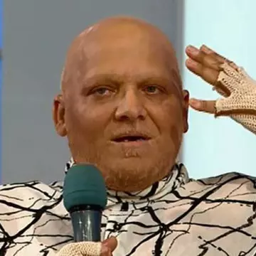 Cea mai proastă veste pentru "Stilistul vedetelor". Bolnav de cancer, Marian Dârţă a ajuns în culmea disperării