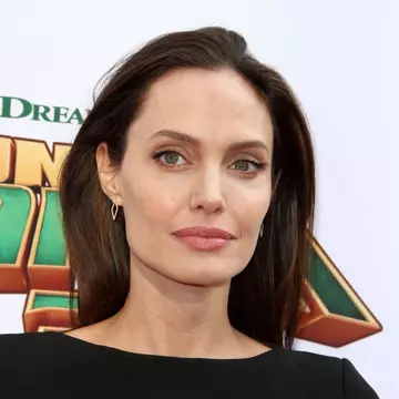 Te apucă plânsul când o vezi! Angelina Jolie e grav bolnavă? | GALERIE FOTO
