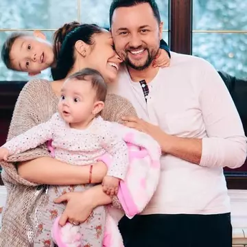 Cătălin Măruță și Andra, imagine de zeci de mii de like-uri. Mai rar îi vezi așa
