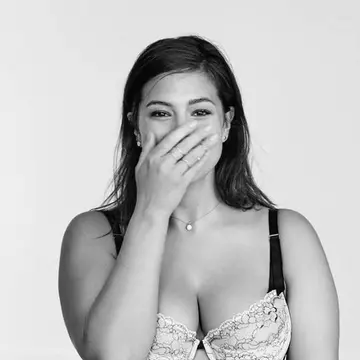 Și femeile plinuțe pot fi sexy în costum de baie. Iată dovada! | FOTO