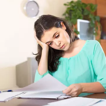 Semne că hormonii tăi îmbătrânesc prea repede