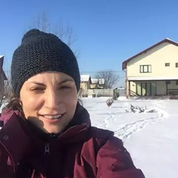 Ioana Ginghină și-a făcut singură tortul de ziua ei! Și ne dă și rețeta