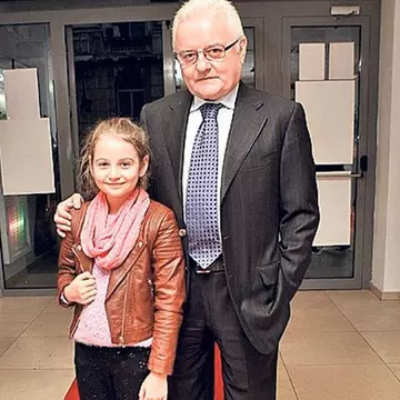 Iri i-a luat din nou fata Monicai!