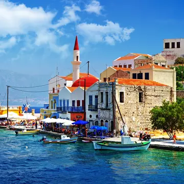 (P) Skiathos, insula pe care să evadezi în această vară