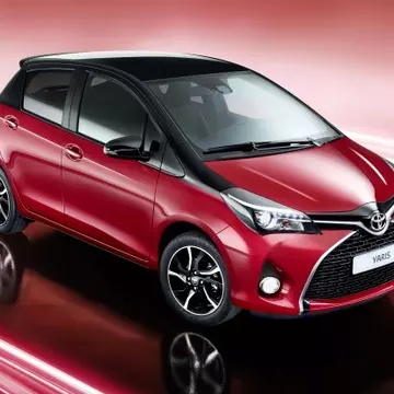 (P) Toyota Yaris Bi-Tone, mașina femeilor deștepte