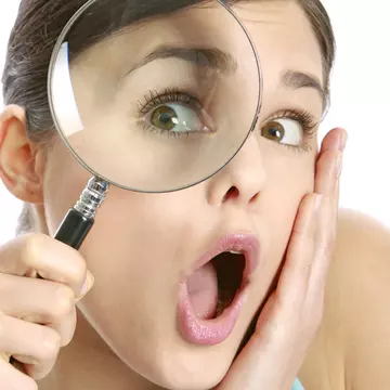 Si tu ai adâncitura asta deasupra buzelor? Uite ce înseamna!