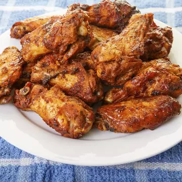 Libertatea te ajuta sa gatesti ieftin si bun. Aripioare picante cu doar 9,9 lei