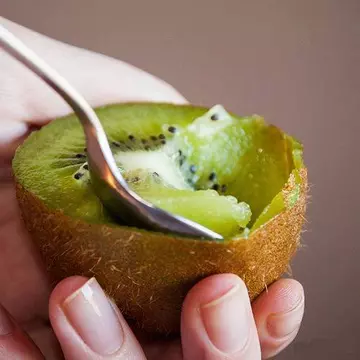 Ce se întâmplă când consumi 1 kiwi în fiecare dimineaţă! Efectul este năucitor