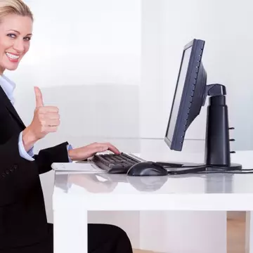 Nu mai sta cocoșată! Câteva trucuri care îți îndreaptă postura