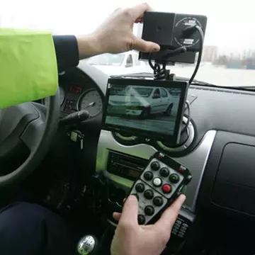 Record pe o autostradă din România. Un şofer a fost prins conducând cu o viteză ameţitoare