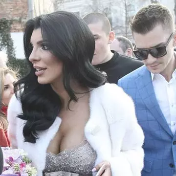 Cununia civilă a Andreei Tonciu, pas cu pas