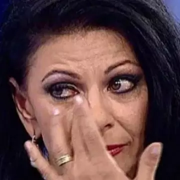 Elena Carstea, sfasiata de durere. Fiul ei vitreg a murit