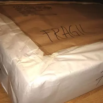 A plătit 250 de lei pentru o… piatră primită prin poștă