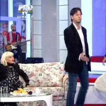 Soţul Israelei Vodovoz, scos din sărite în direct: „Mă rog la Dumnezeu să divorţez mai repede”