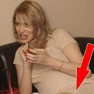 Valentina Pelinel și-a etalat cu naturalețe dezarmantă mustața, spâncenele nepensate, celulita și rănile de pe picioare